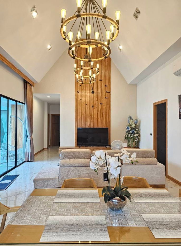 รูป พูลวิลล่านอร์ดิคในพัทยา พูลวิลล่าหรูใกล้สวนสาธารณะอ่างเก็บน้ำชากนอก ให้คุณสัมผัสบรรยากาศเงียบสงบ พร้อม 3 ห้องนอน 3 ห้องน้ำ และเฟอร์นิเจอร์ครบครัน - รูปที่ 8/25