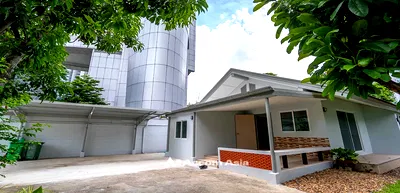 เช่าบ้านเดี่ยว วิทยาลัยพิบูลประชาสรรค์แผนกประถม : 🔼🔽 AccomA 📩 Pet friendly 3 BR House @ (AA31766)