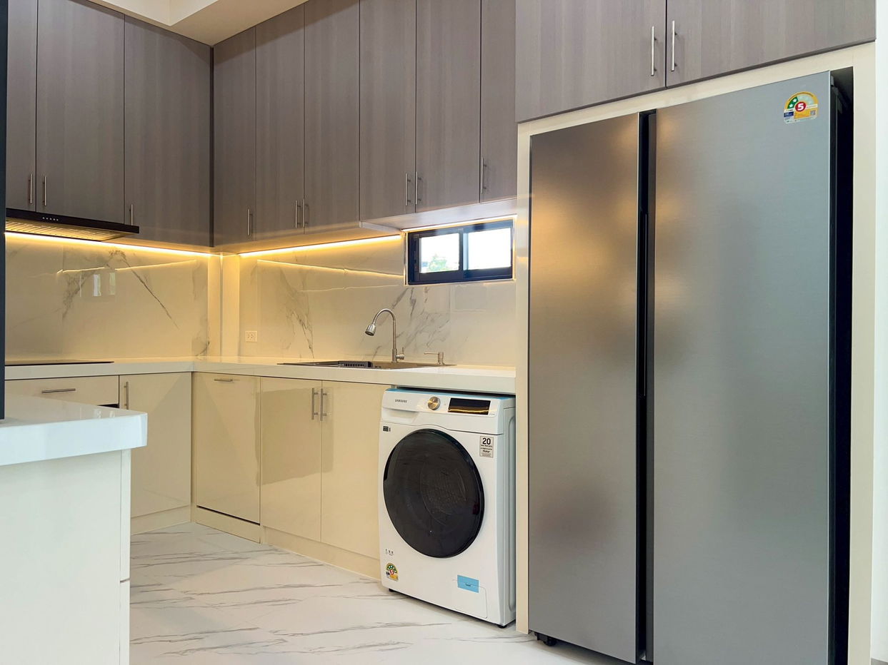 picture Luxury Pool Villa for Sale in Huai Yai - 10/17