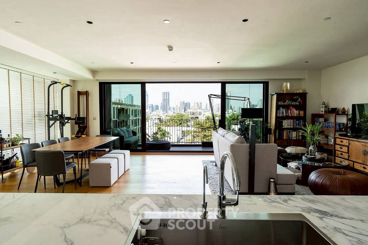 รูป คอนโด 2-ห้องนอน ที่ สุพรีม เลเจ้นด์ คอนโดมิเนียม ใกล้ MRT คลองเตย (ID 2470475) - รูปที่ 2/17