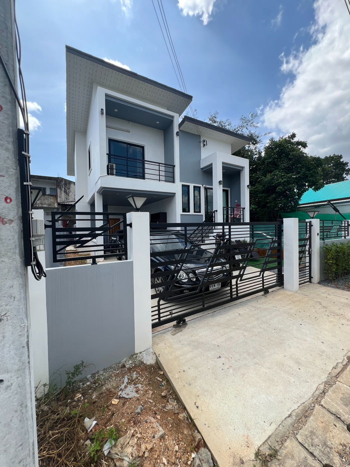 picture Two-and-a-half-story detached house in Hat Yai, Soi Khuan Santi 3, near the airport. Flood-free area. - 4/17