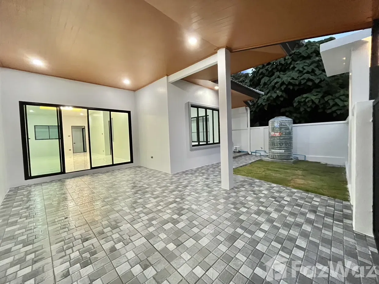 picture Renovated Corner Single-Storey Semi-Detached House | Kathu 5913549 - 3/17