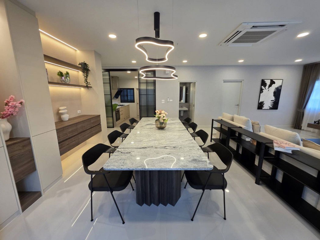 รูป ให้ เช่าบ้านเดี่ยวหรู หมู่บ้าน Centro Bangna : เซนโทร บางนา 4 นอน 5 น้ำ 68 ตรว. - รูปที่ 7/12