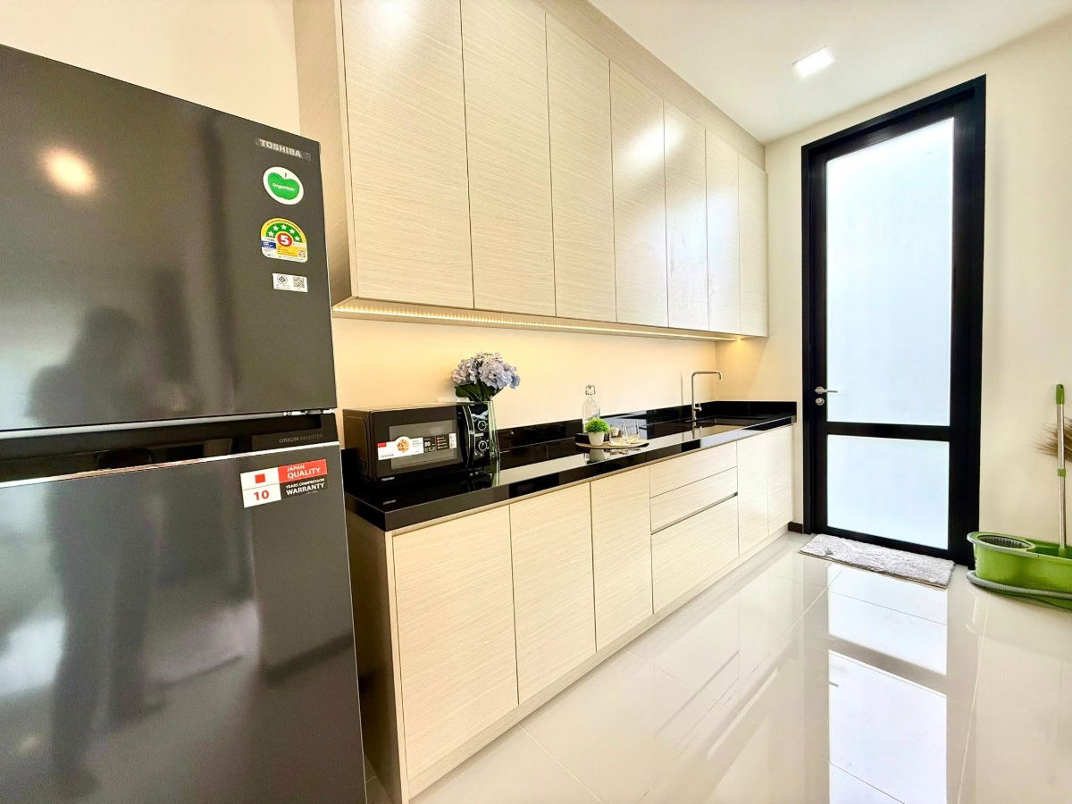 picture Single detached 3 bedrooms house for sale, high ceiling 5.3 meters, fully furnished and ready to move in, Pattaya - 6/19