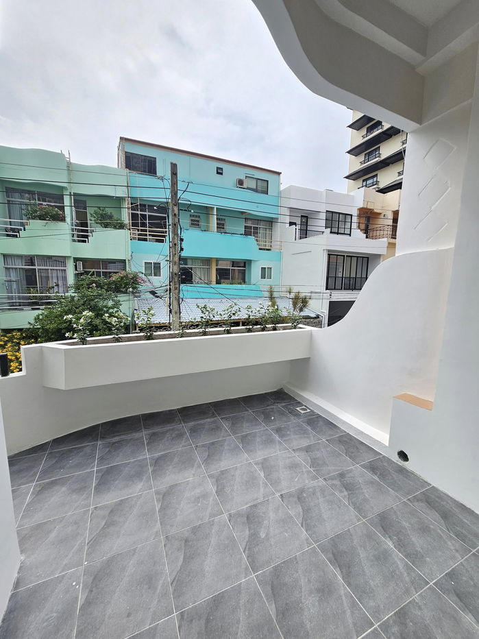 รูป 3-Storey Townhouse 3 Bedrooms for Sale in South Pattaya - รูปที่ 2/21