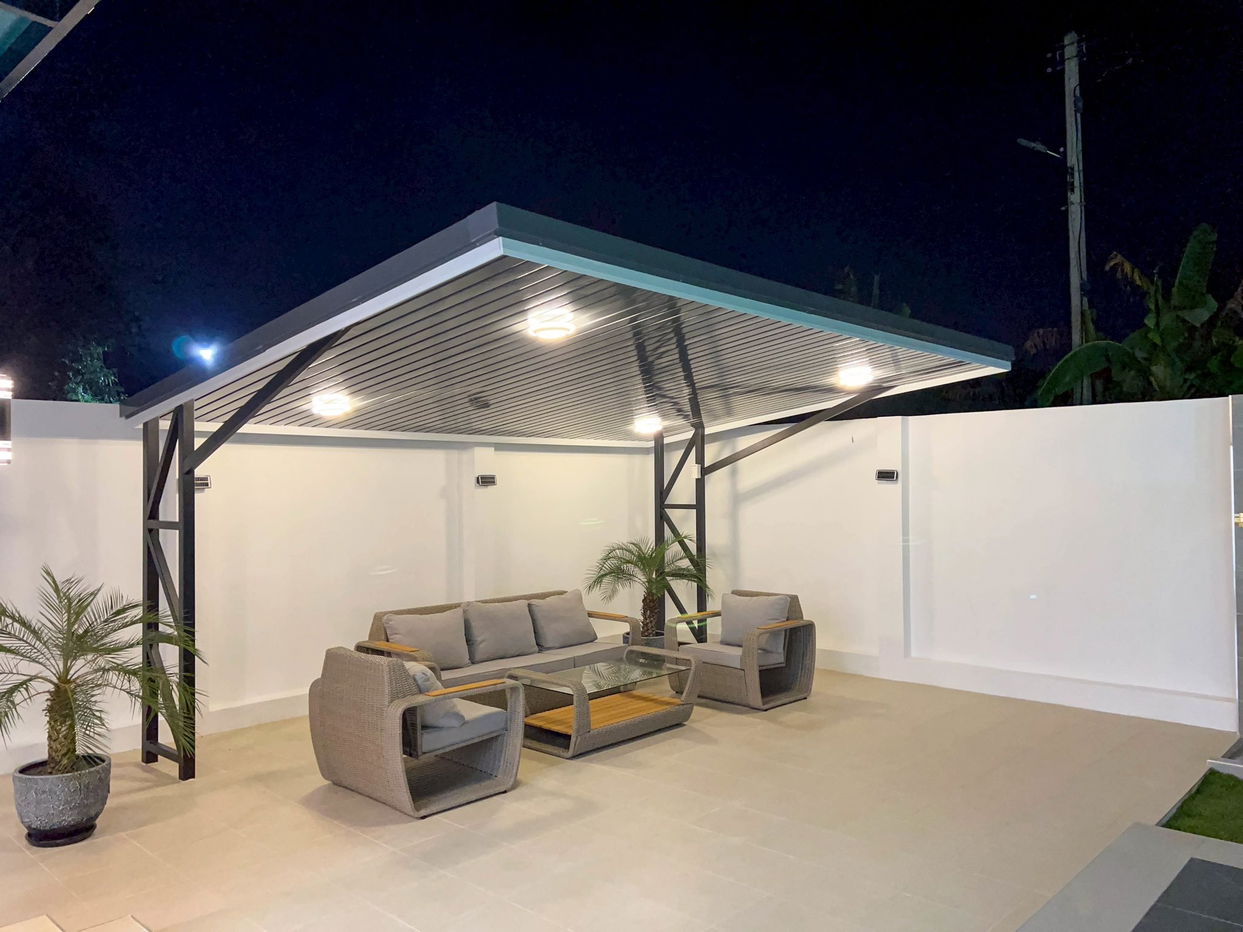 picture Luxury Pool Villa for Sale in Huai Yai - 4/17