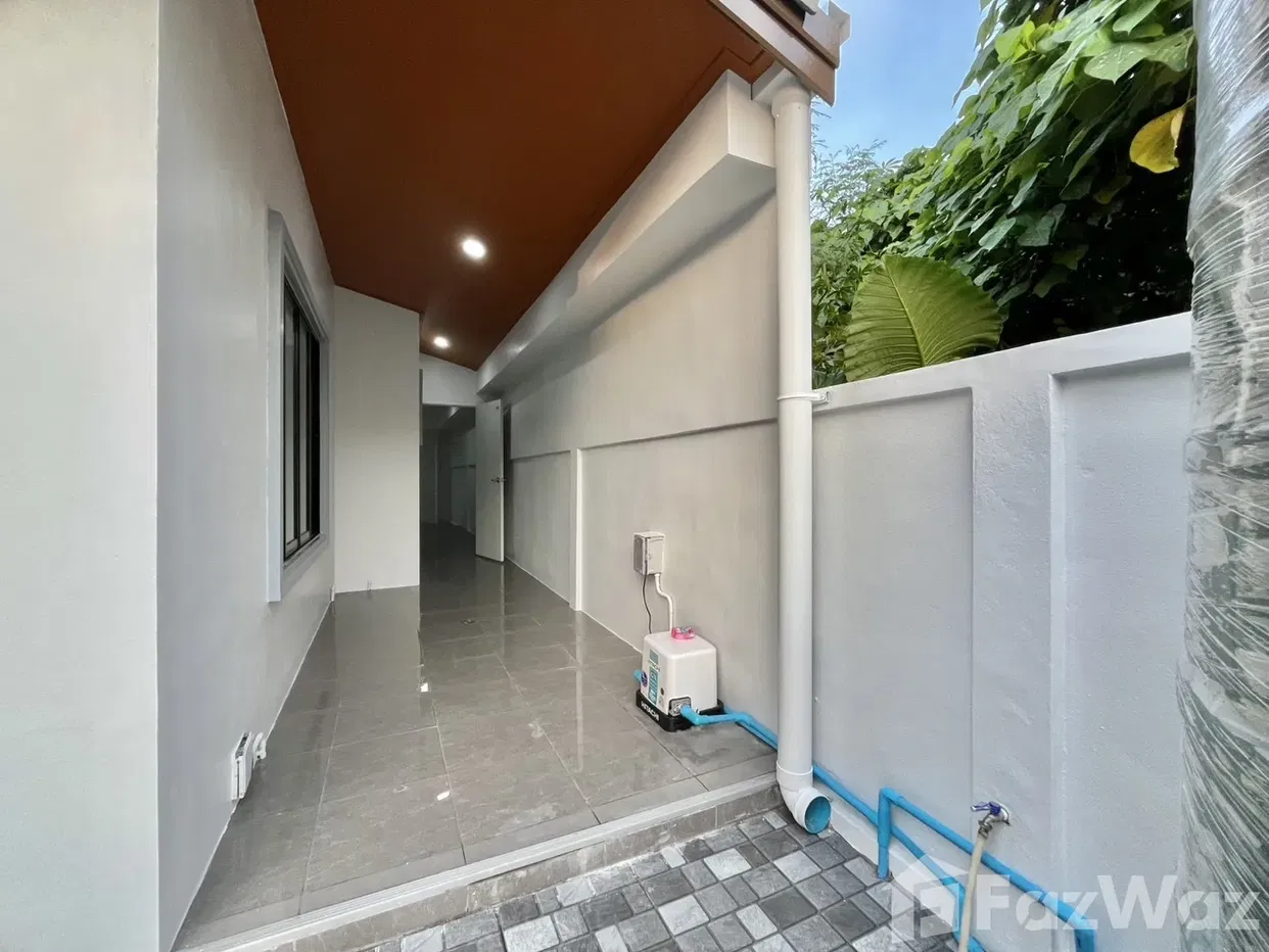 picture Renovated Corner Single-Storey Semi-Detached House | Kathu 5913549 - 5/17