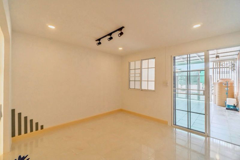 รูป ฟรีโอน! ทาวน์เฮ้าส์ 20 ตร.วา หมู่บ้านรัตนาธิเบศร์ | 3 นอน ทำเลดีมาก | ใกล้ BTS & เวสเกต | 2.09 ลบ. - รูปที่ 15/17