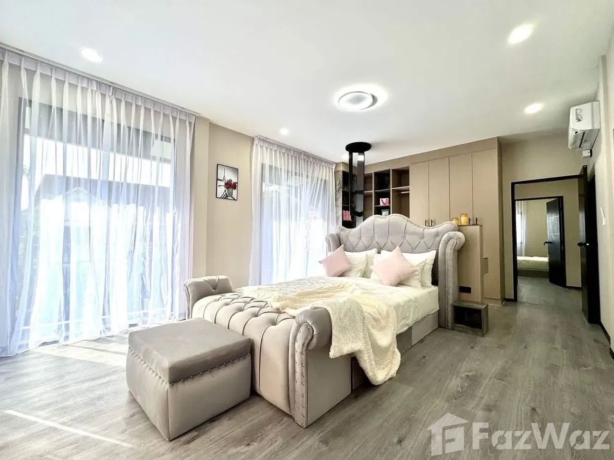 picture Country Club Village 5927267 - 12/14