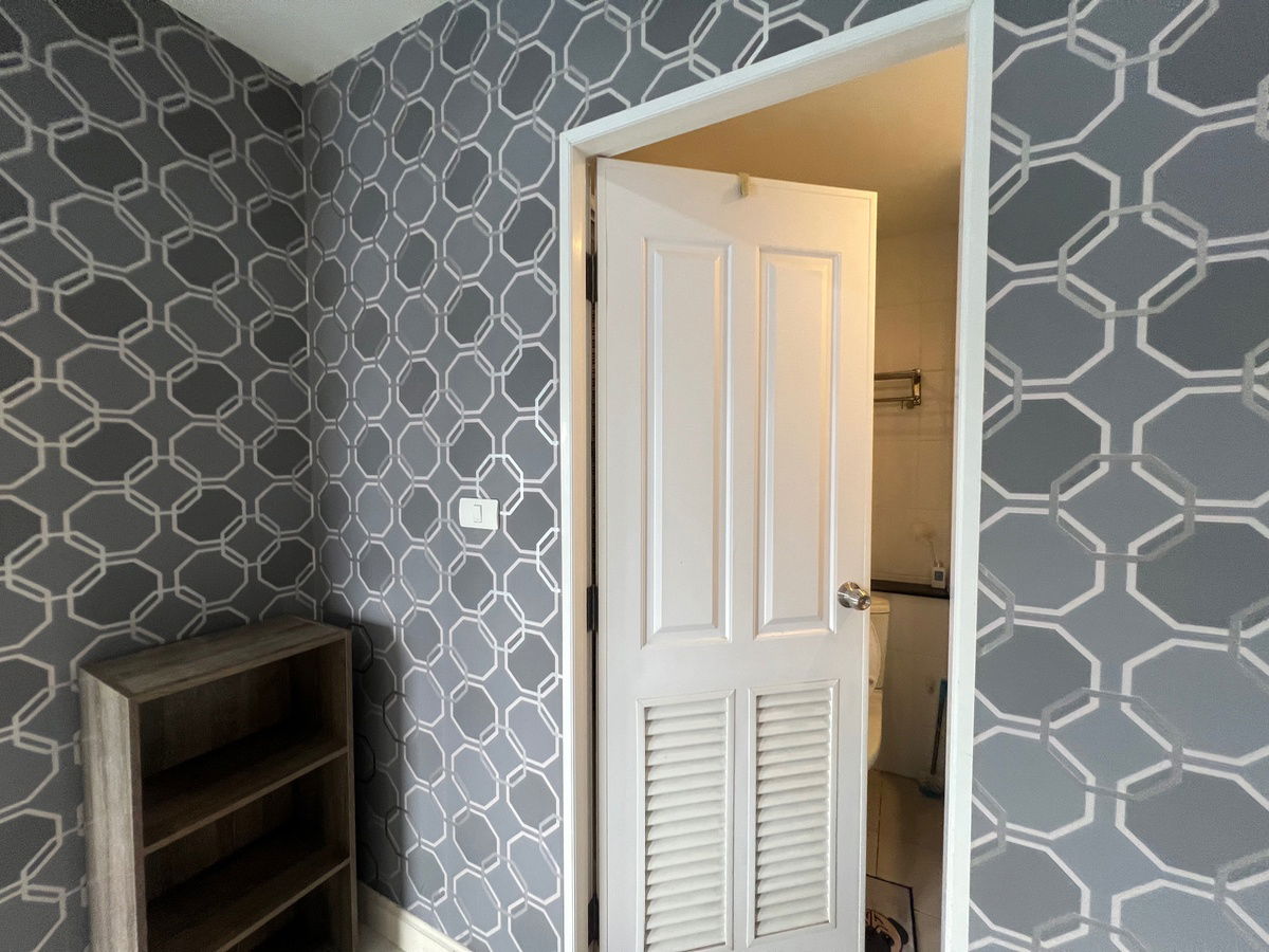 picture ðĨCondo for RENT! ** Corner Unit ** at The Next 1 Condominium next to Ruamchok Mall, Supermarket, Fresh Market near to Central, School and etc. - 7/13