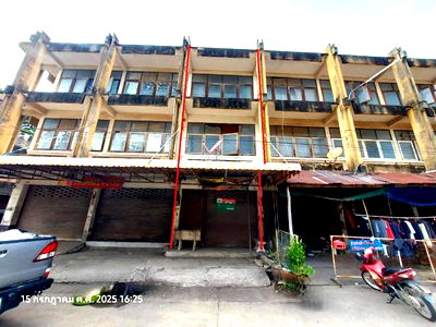 อาคารพาณิชย์ วิทยาลัยอาชีวนครปฐม : อาคารพาณิชย์ สำหรับขาย - ห้วยจรเข้ เมืองนครปฐม นครปฐม