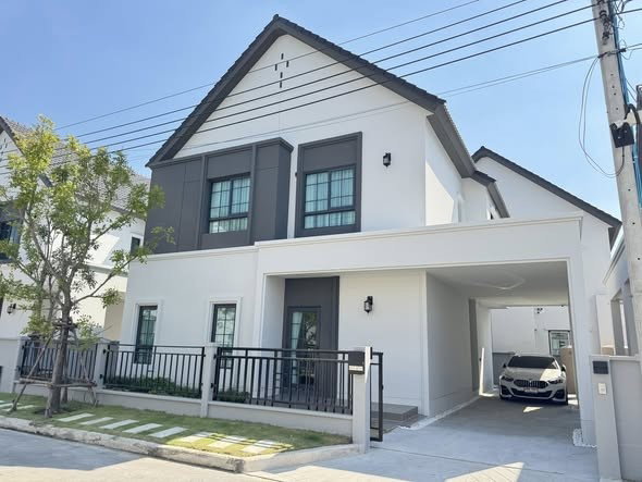 Houses for rent : 💥CP-9674💥 For rent: 2-story detached house in Centro Bangna project, next to Mega Bangna. 👉Add Line @expertcondo