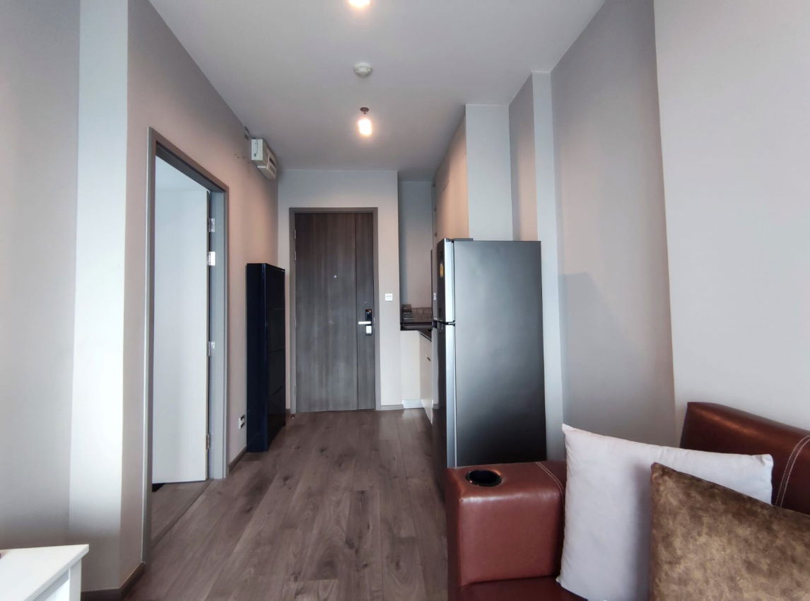 picture ROOM FOR RENT WHIZDOM AVENUE RATCHADA-LADPRAO CONDO, right by Ladprao MRT, Ladprao Rd, 25th Fl. Studio room 35 sqm. 18,000 B/ Month - 9/19