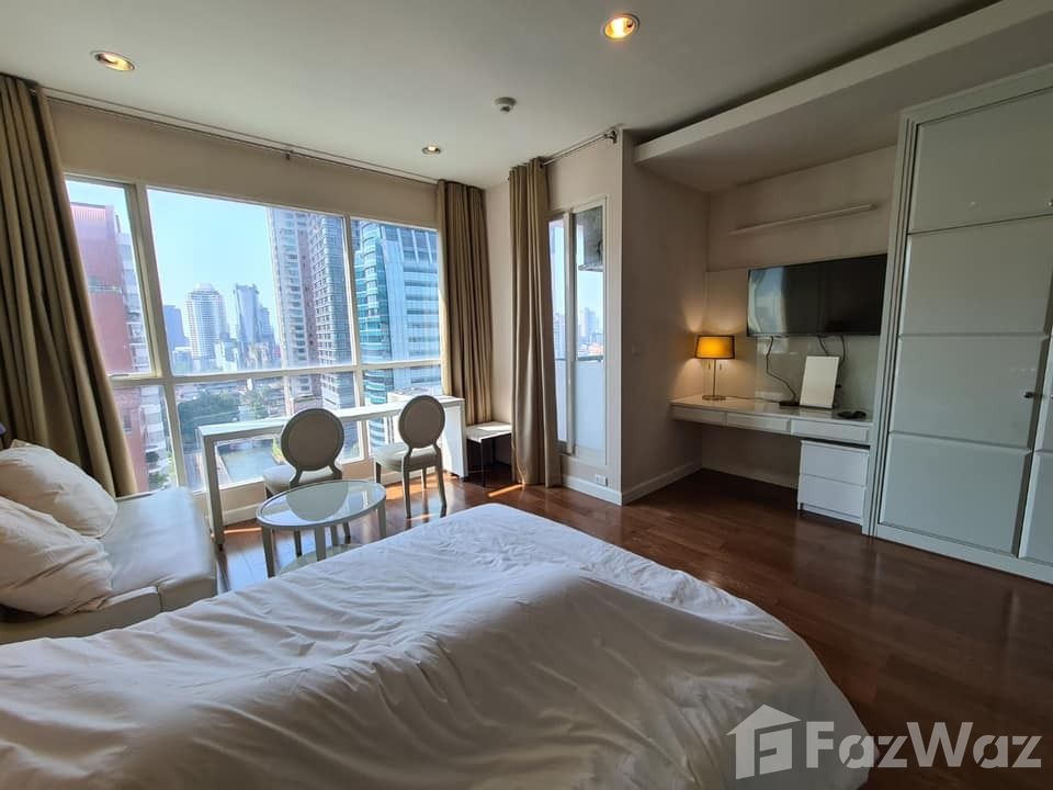 picture Staying at the Heart of the City 689126 - 3/22