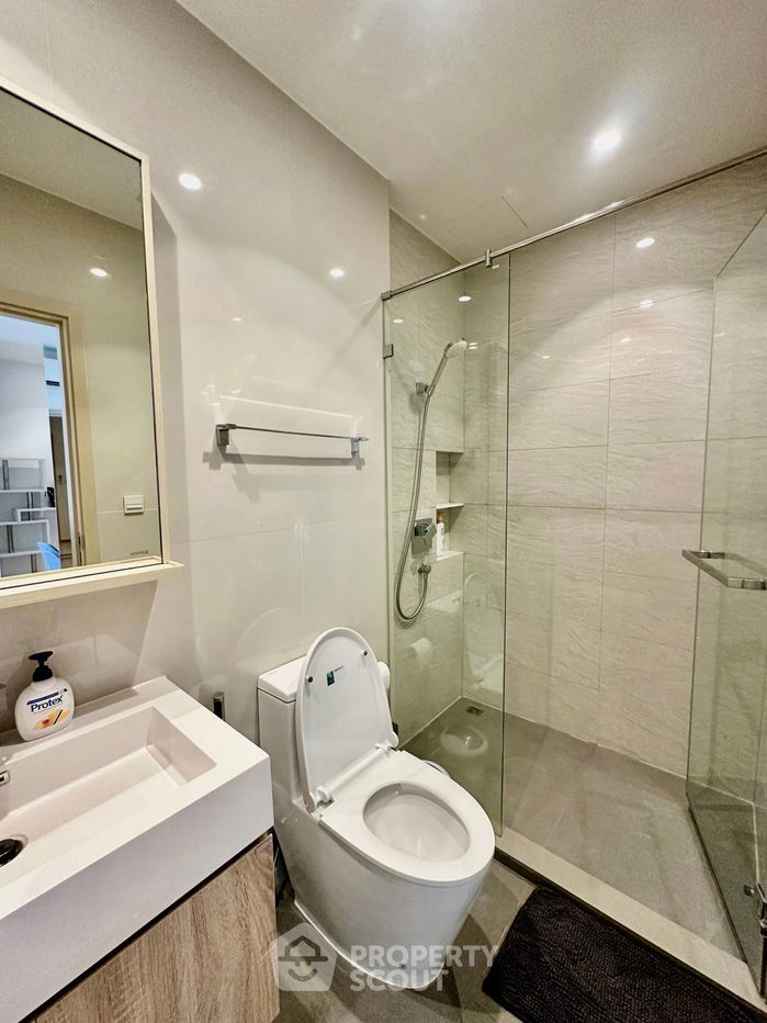 picture 2-BR Condo at Maru Ekkamai 2 near BTS Ekkamai (ID 2453504) - 3/13