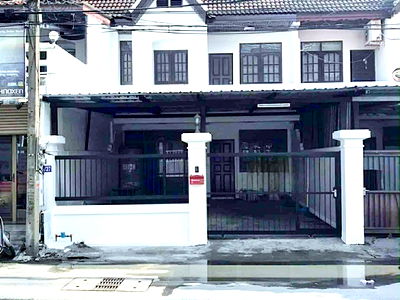 เช่าทาวน์โฮม MRT ห้วยขวาง : ประชาราษฎร์บำเพ็ญ 20-28 MRT ห้วยขวาง 1.8กม. ให้เช่าทาวน์เฮ้าส์ 2ชั้น 3 นอน 2 น้ำ รร.นานาชาติเกศินี 500 ม. ทำเลดี ถ.รัชดาภิเษก