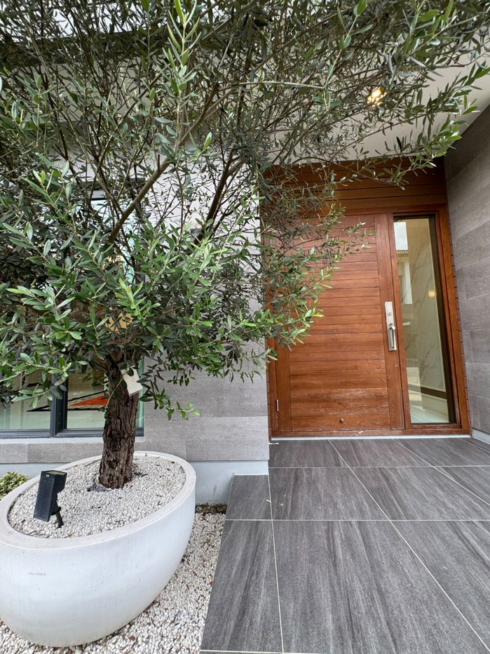 picture 🏡 The City Bangna – Premium Corner Unit on Main Road - 8/43