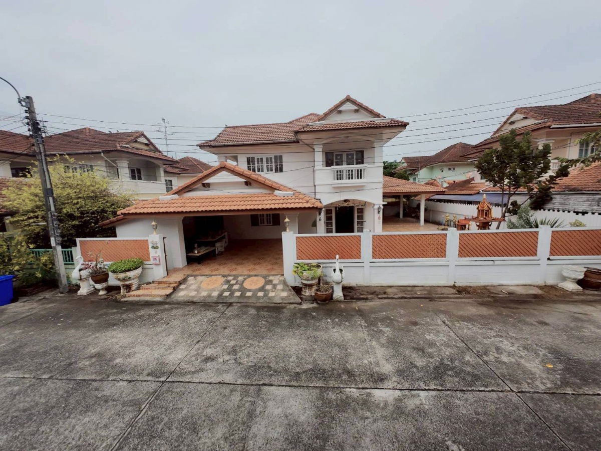 รูป บ้านเดี่ยว ตามสภาพ พร้อมอยู่ พื้นที่กว้างมาก มบ.ปัญฐิญา ซอยสุวินทวงศ์ 11 เขตมีนบุรี เดินทางสะดวก - รูปที่ 1/21