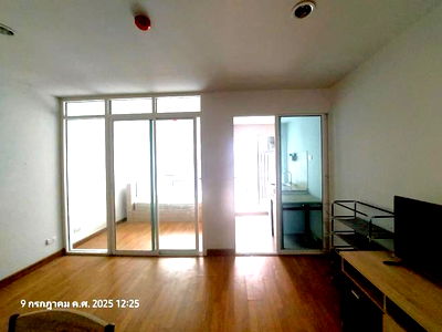 Condos for sale BTS Talat Phlu : CONDO 1 ห้องนอน, 29.99 Square meter for sale at CONDO for sale  Talat Plu Thon Buri Bangkok