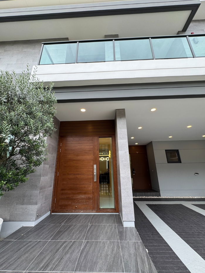 picture 🏡 The City Bangna – Premium Corner Unit on Main Road - 3/43