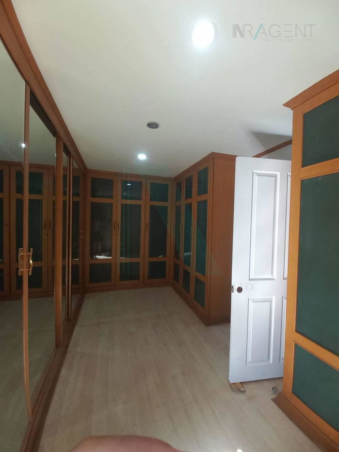 รูป 📌 ให้เช่าทาวน์เฮาส์ 3 ชั้น บ้านกลางเมือง พระราม 9 ซอย 43 3 ห้องนอน 3 ห้องน้ำ - รูปที่ 5/8