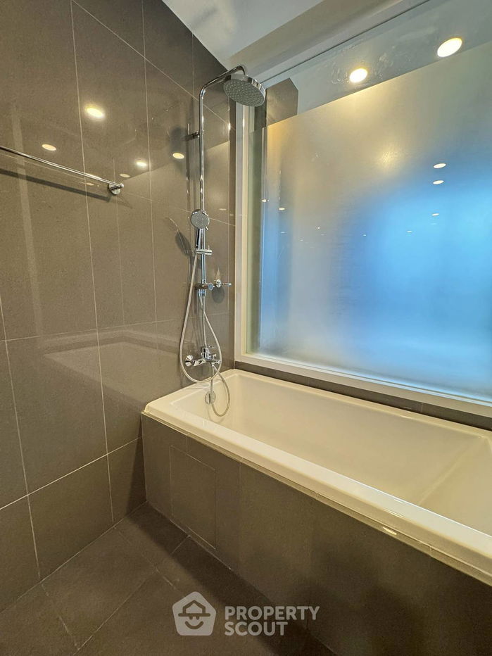 picture 2-BR Condo at Ashton Chula Silom near MRT Sam Yan (ID 2415121) - 13/20