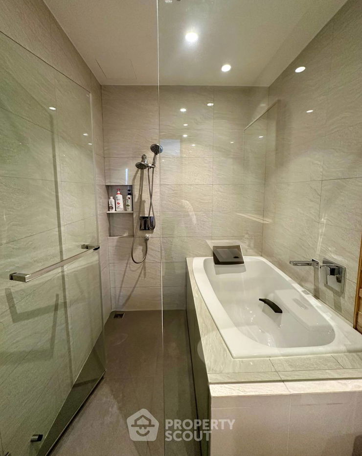 picture 2-BR Condo at Maru Ekkamai 2 near BTS Ekkamai (ID 2453504) - 6/13