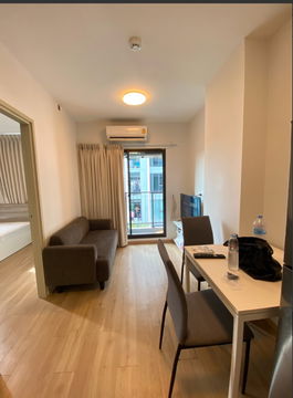 ว่างพร้อมอยู่! Feel ลาดพร้าว. 1นอน 25ตร.ม. Line id: @pfagent