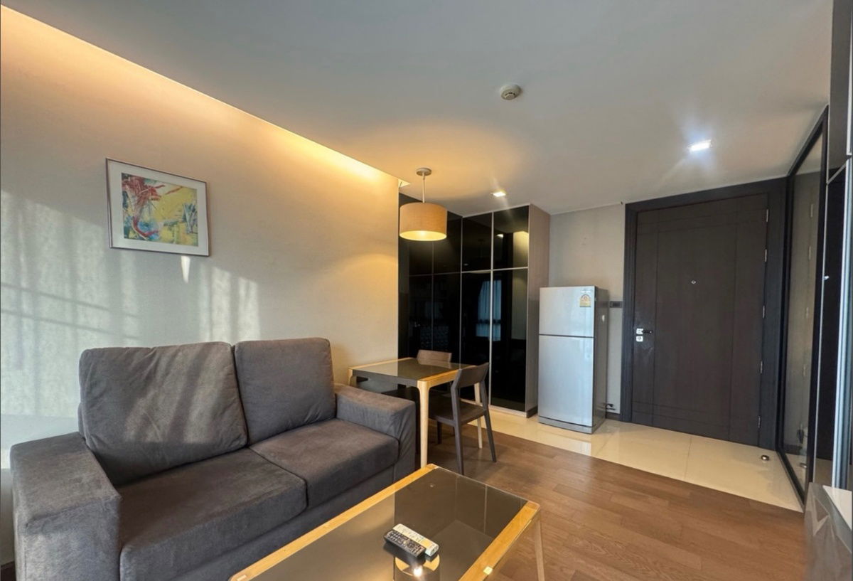 picture Rent a beautiful, ready-to-move-in condo at Tidy Thonglor, near BTS Thonglor. Interested? Add me on Line: @841qqlnr - 6/13
