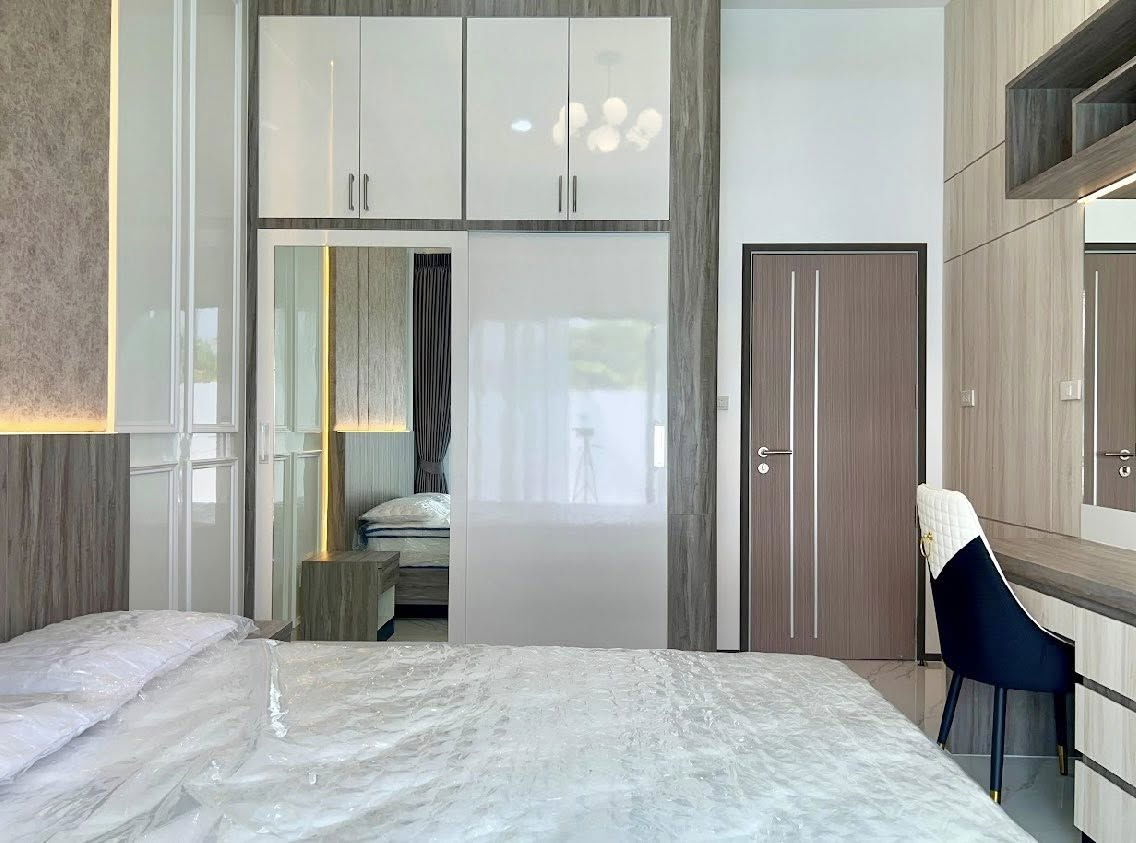 picture Luxury Pool Villa for Sale in Huai Yai - 14/17