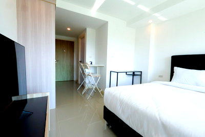 Condos for sale Bang Sarey Beach : Sea Saran Studio for Sale