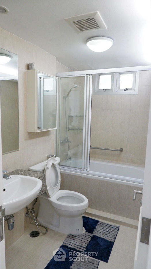 picture 2-BR Condo at The Clover Thonglor Residence near BTS Thong Lor (ID 2081525) - 12/12