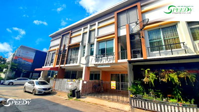 เช่าทาวน์โฮม วิทยาลัยพยาบาลบรมราชชนนีนพรัตน์วชิระ : ให้เช่า ทาวน์โฮม 2 ชั้น บางชัน หทัยราษฏร์ กรุงเทพ