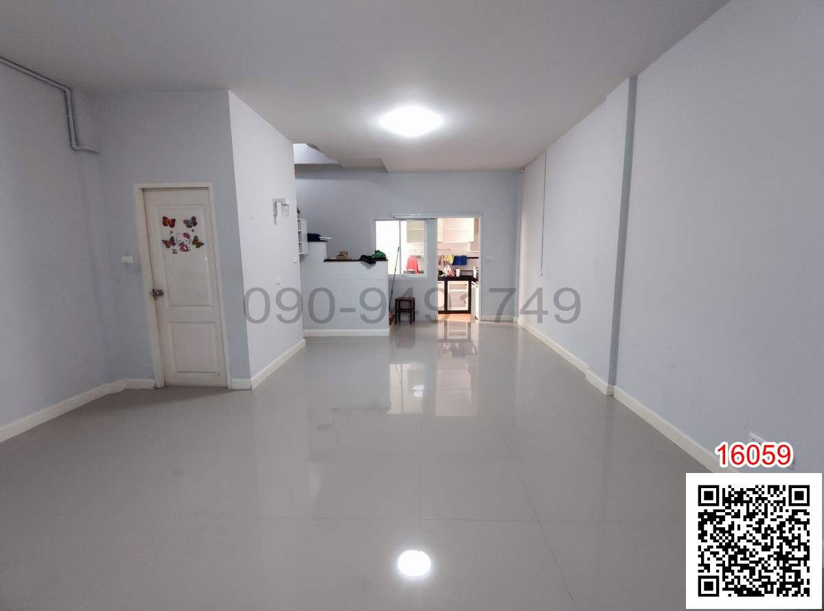 รูป เช่า ทาวน์โฮม 3 ชั้น The Rich Biz Home สุขุมวิท 105 ใกล้โรงพยาบาลศิครินทร์ - รูปที่ 2/6