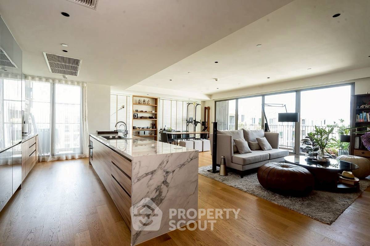 รูป คอนโด 2-ห้องนอน ที่ สุพรีม เลเจ้นด์ คอนโดมิเนียม ใกล้ MRT คลองเตย (ID 2470475) - รูปที่ 3/17