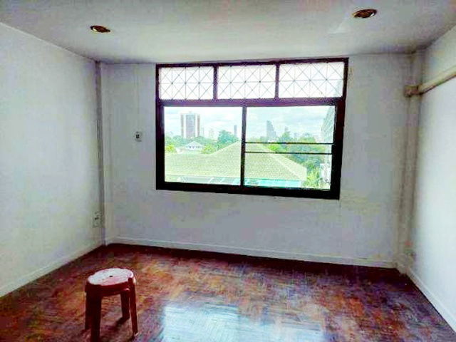 รูป 6นอน ให้เช่าอาคารพาณิชย์ 3ชั้น 2คูหา 38ตร.วา. 450ตร.ม. แฮปปี้แลนด์ MRTบางกะปิ 1.5กม. ทำเลดี ติดถนนใหญ่ คลีนิค ร้านมือถือ 6น้ำ เดอะมอลล์ - รูปที่ 8/8