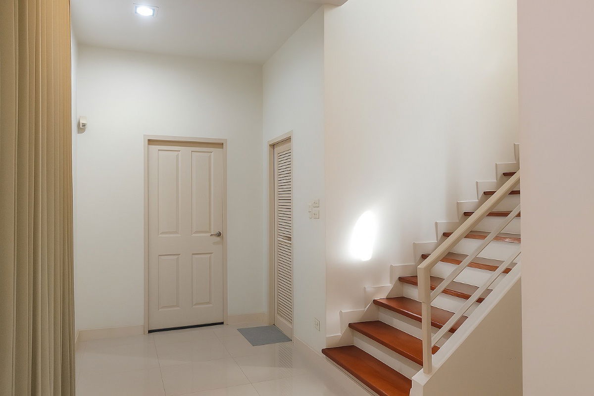 รูป ขายด่วน บ้านเดี่ยวพร้อมเข้าอยู่บนที่ดินแปลงใหญ่ ขาดทุน 17.5 ล้าน เหลือ 13.9 ล้าน - รูปที่ 18/47