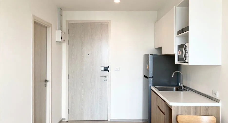 picture Selling two one-bed adjoining rooms. Nue Noble Chaengwattana, only 4.2 million, down payment just a little over 200,000. - 7/18