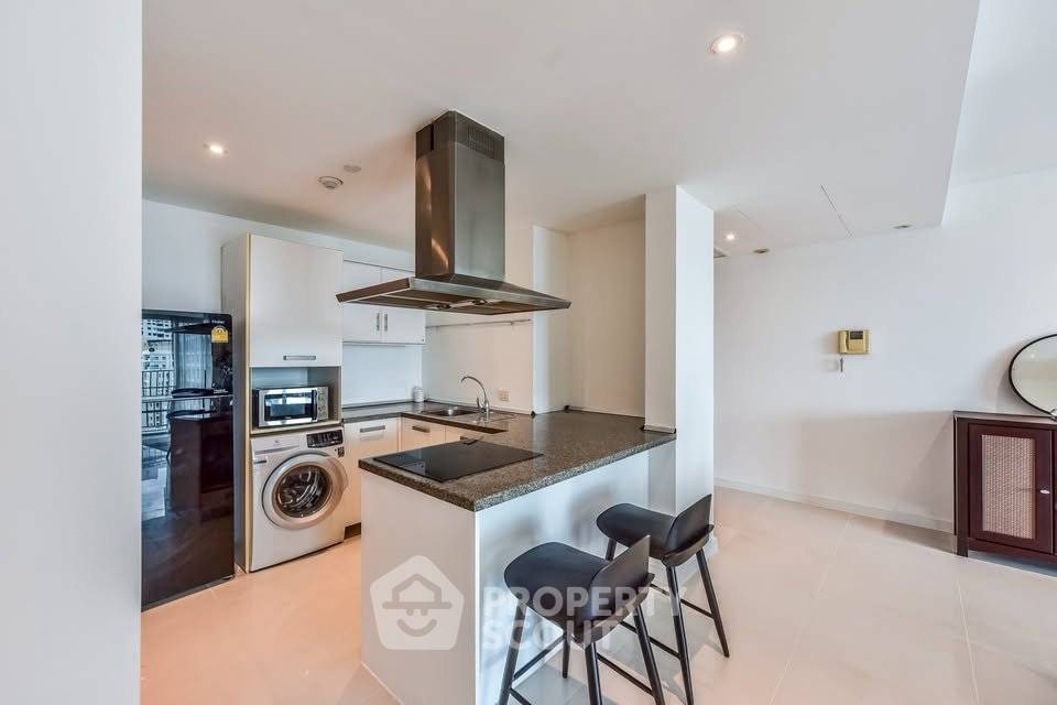 picture 2-BR Condo at Fullerton Sukhumvit near BTS Ekkamai (ID 2477085) - 8/11