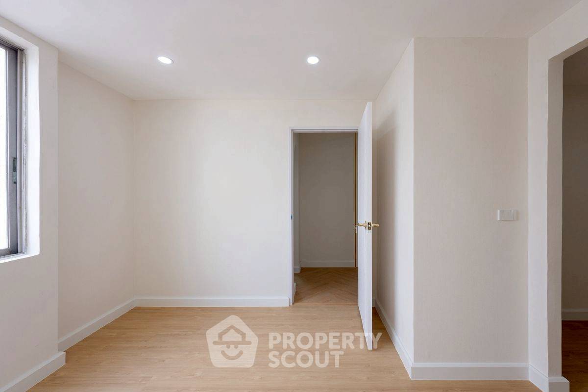 รูป คอนโด 3-ห้องนอน ที่ เพรสทีจ ทาวเวอร์ คอนโดมิเนียม ใกล้ MRT สุขุมวิท (ID 2448542) - รูปที่ 7/16