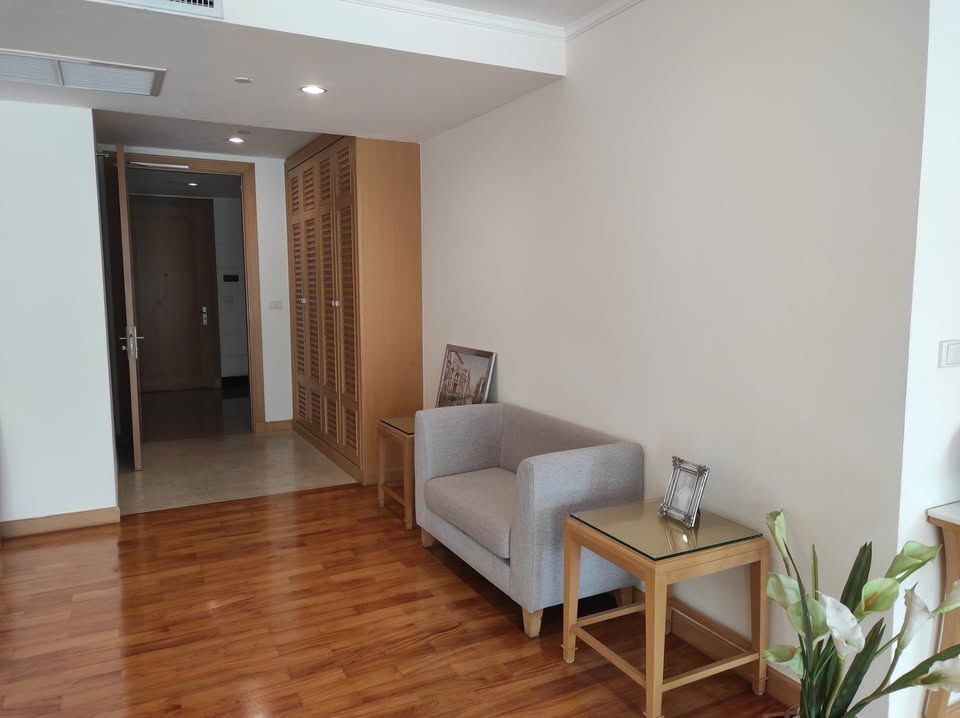 picture RS4093 For Rent: GM Heights Pet-Friendly Condo near BTS Phrom Phong - 8/34