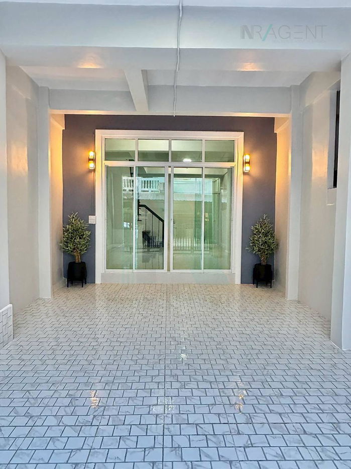 รูป 📌 ขายทาวน์เฮาส์ โครงการ พรไพศาล 2 ชั้น 2 ห้องนอน 2 ห้องน้ำ - รูปที่ 2/8