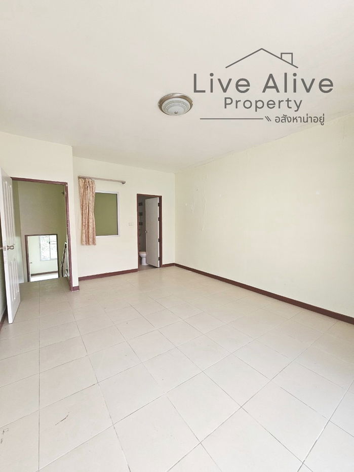 รูป #S-0016 📣📣ขายด่วน!! #ทาวน์โฮมแถวอ่อนนุช80 #พัฒนาการ บ้านเปล่าเหมาะสำหรับทำรีโนเวทเพื่ออยู่อาศัยเอง ทำเลดีมาก 👍 - รูปที่ 12/21