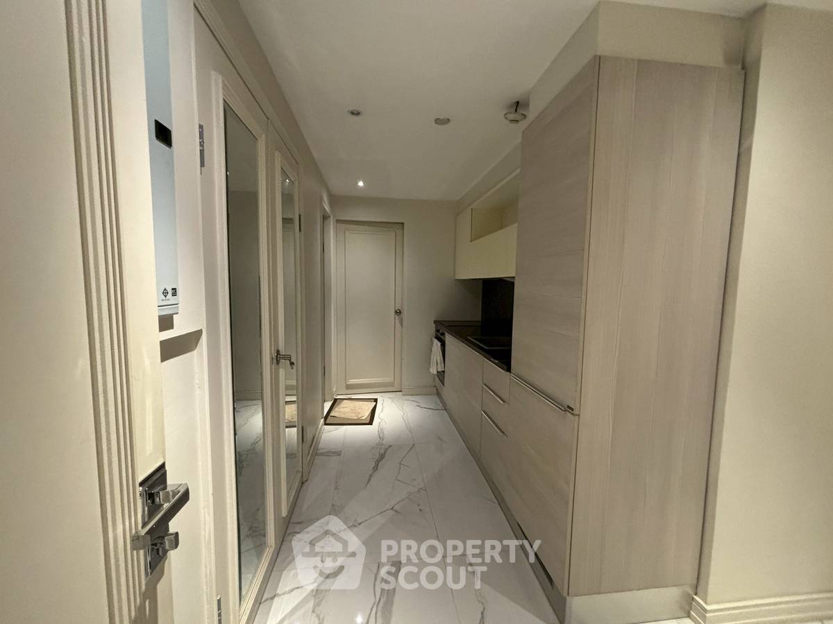 picture 2-BR Condo at Somkid Gardens Condominium near BTS Chit Lom (ID 2475831) - 11/11