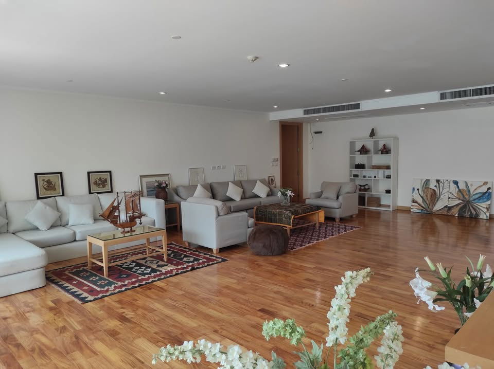 picture RS4093 For Rent: GM Heights Pet-Friendly Condo near BTS Phrom Phong - 3/34