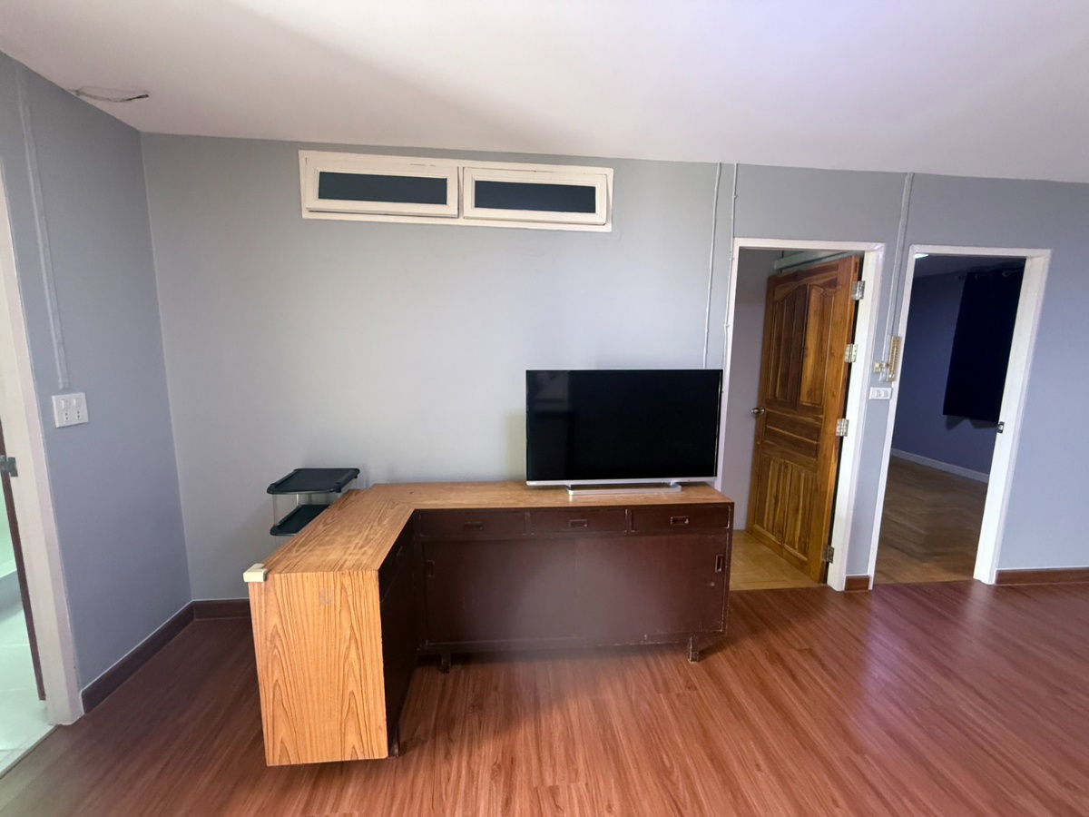 รูป ขาย Opaline Chalet Condo (โอปอลีน ชาเลต์ คอนโด) ขนาด 54 ตร.ม. พร้อมอยู่ - รูปที่ 10/13