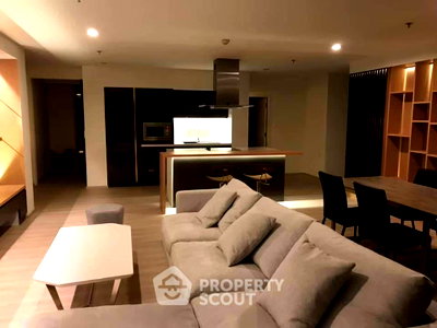Condos for sale : 3-BR High-Floor 150 Sqm For Sale | Lumpini Park Beach Jomtien, Jomtien (ID 1808622)