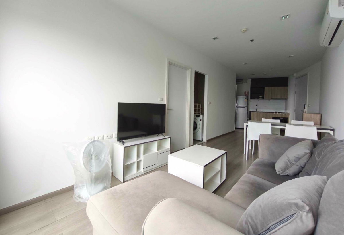 picture The Base Phetkasem - 2/14