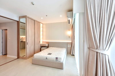 Condos for sale : Villa Rachatewi【𝐒𝐄𝐋𝐋 & 𝐑𝐄𝐍𝐓】🔥A bright, elegant, and classic-toned room that creates a sophisticated.🔥 Contact Line ID: @hacondo