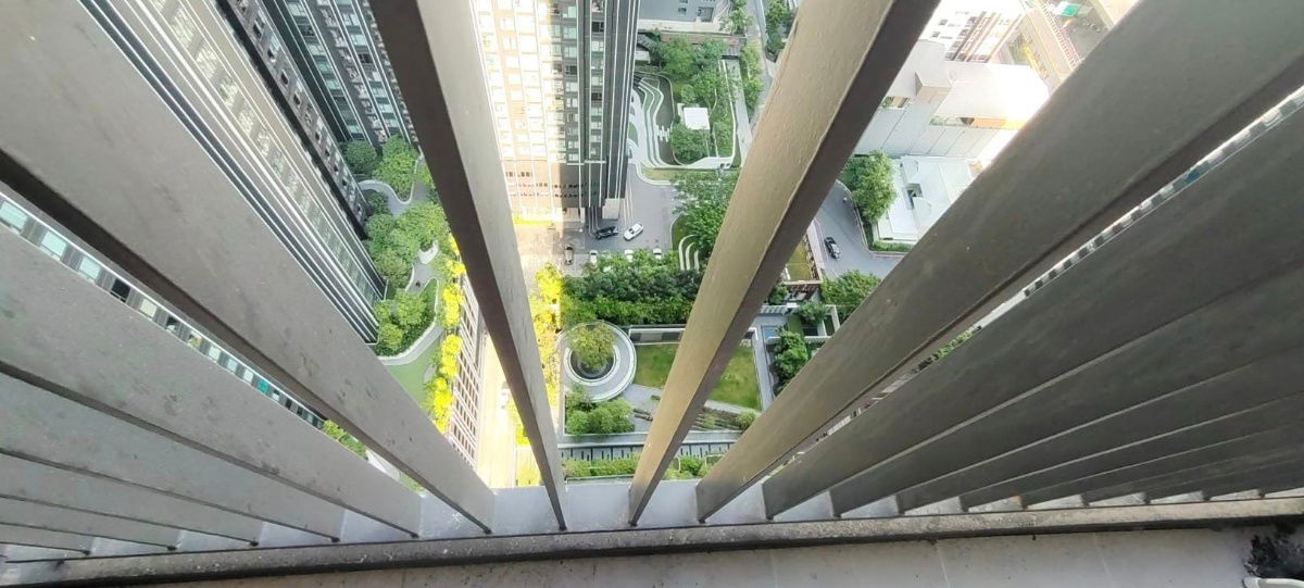 รูป For Rent Life Asoke Hype 🌻 MRT Rama9 walk 7 minutes - รูปที่ 13/21